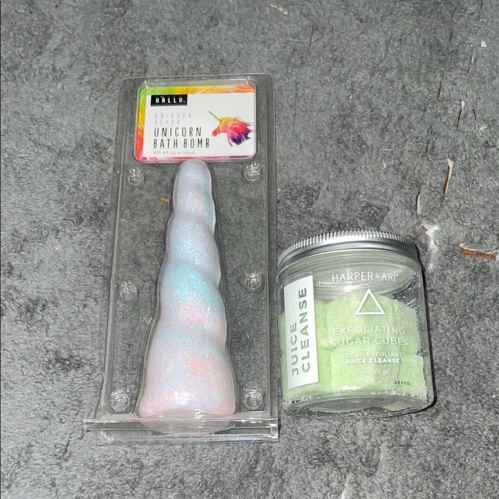Unicorn Bath Bomb and Exfoliating Sugar Cubes Set
